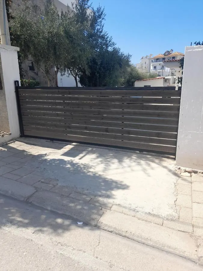 Vila F&M Ksamil