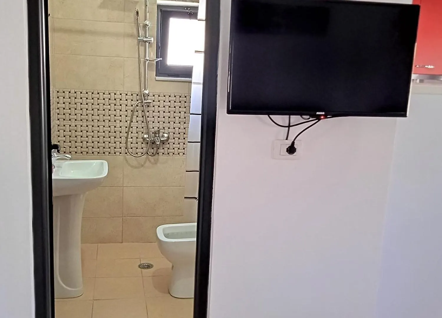 Vila F&M Ksamil