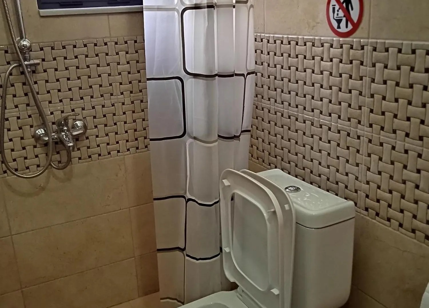 Vila F&M Ksamil